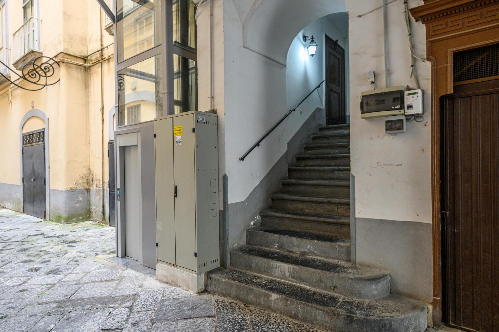 Guest House 121 Charming Apartment Nápoles Exterior foto